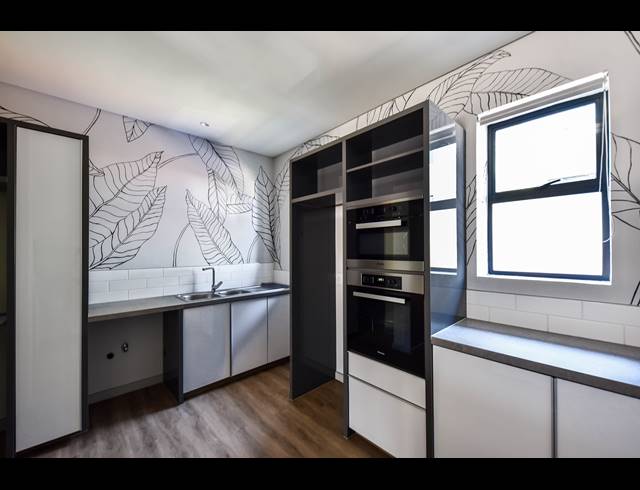 2 BEDROOM APARTMENT TO LET IN NIEUW MUCKLENEUK